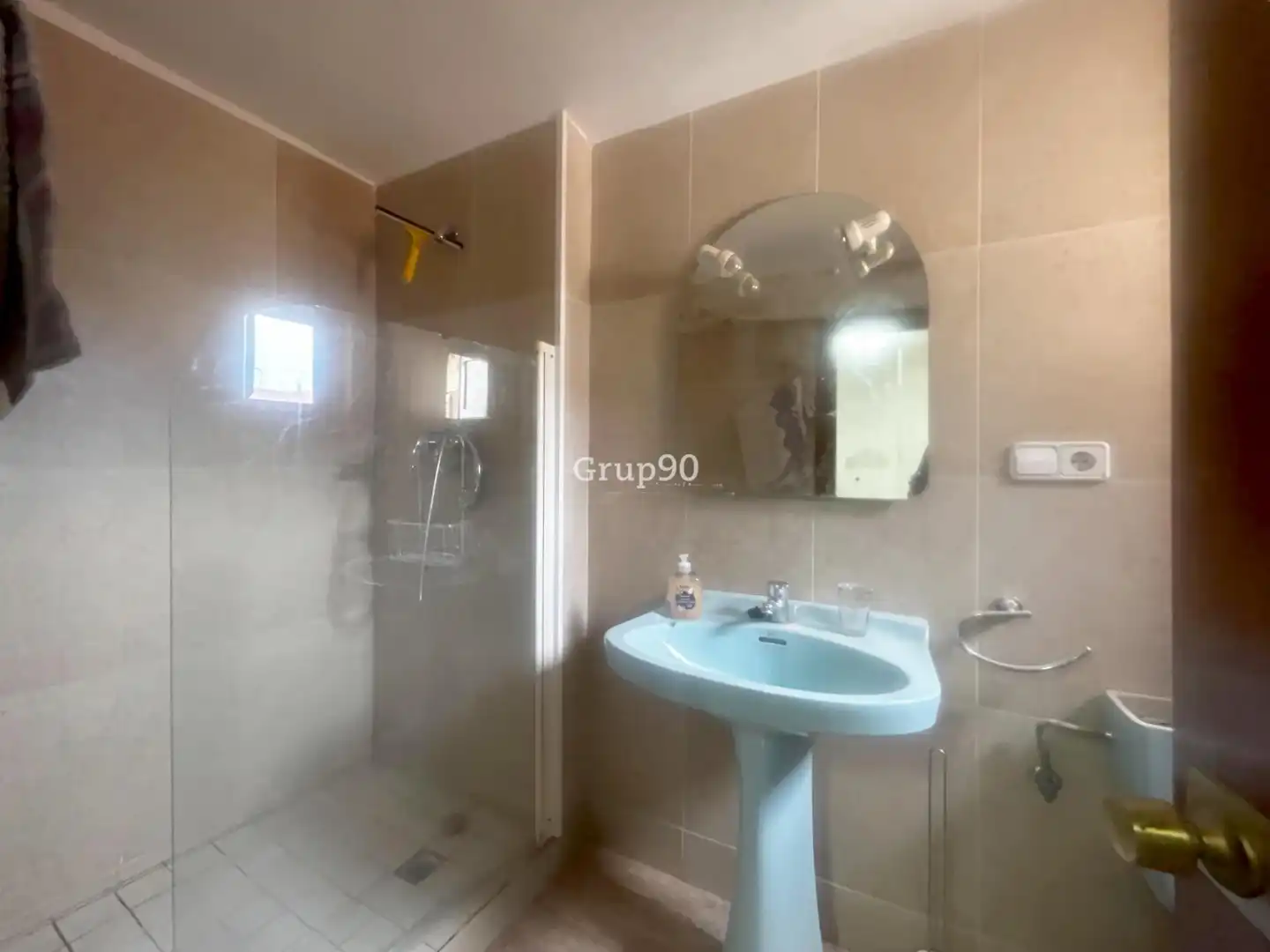 Bany de Casa o xalet en venda en Sunyer amb Calefacció, Terrassa i Traster