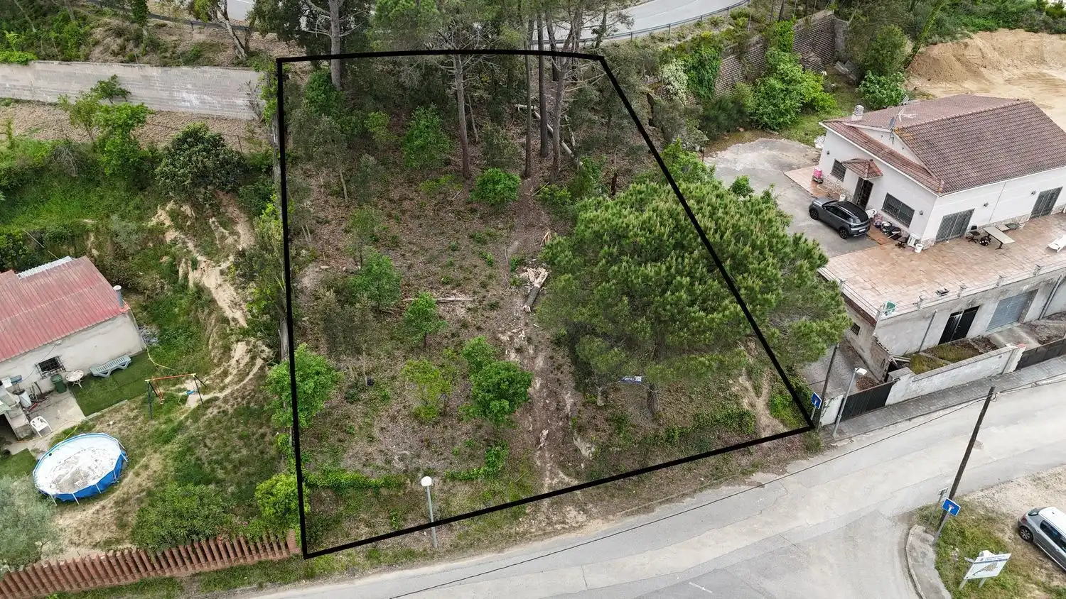 Lands and plots for sale in Calle Cadaqués