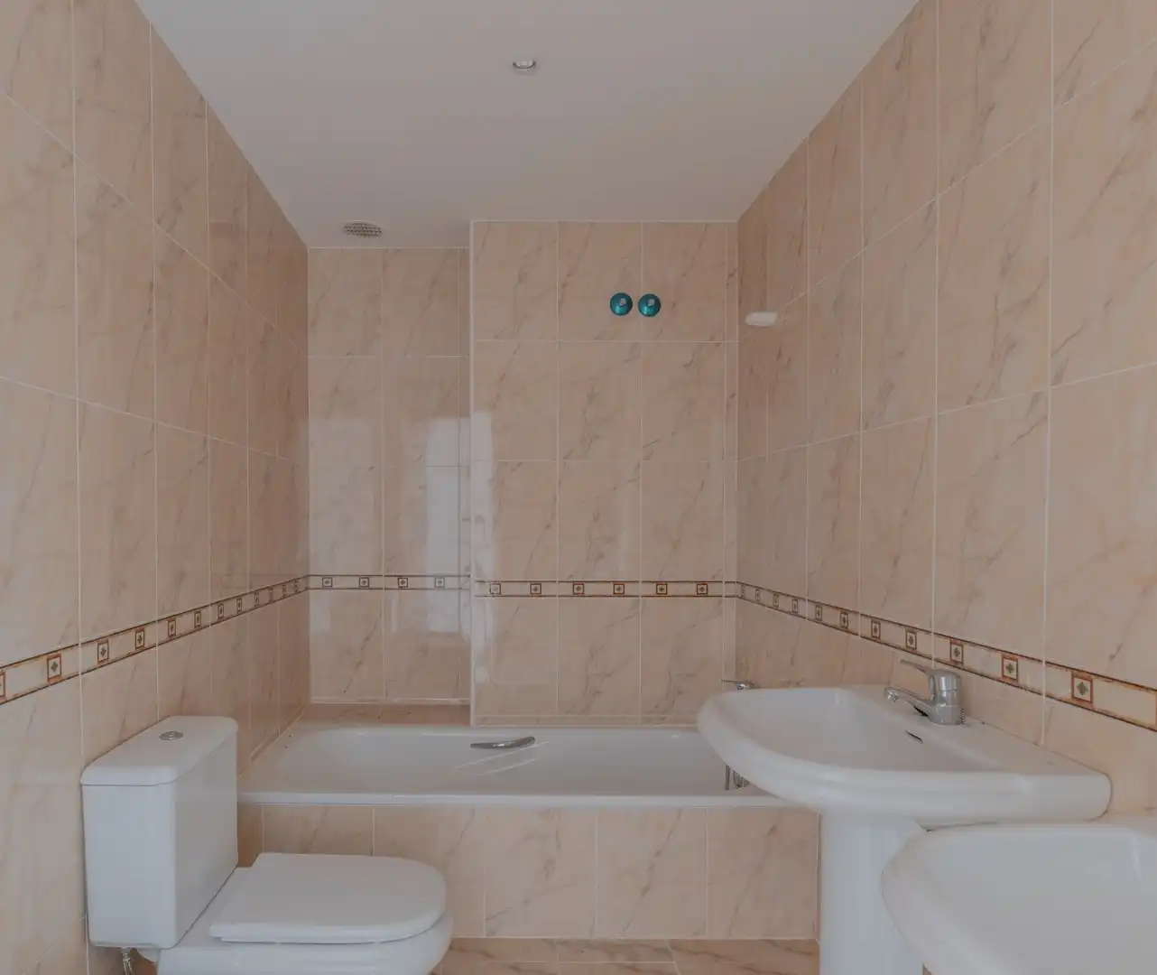 Bany de Casa o xalet en venda en Elciego amb Calefacció, Jardí privat i Terrassa