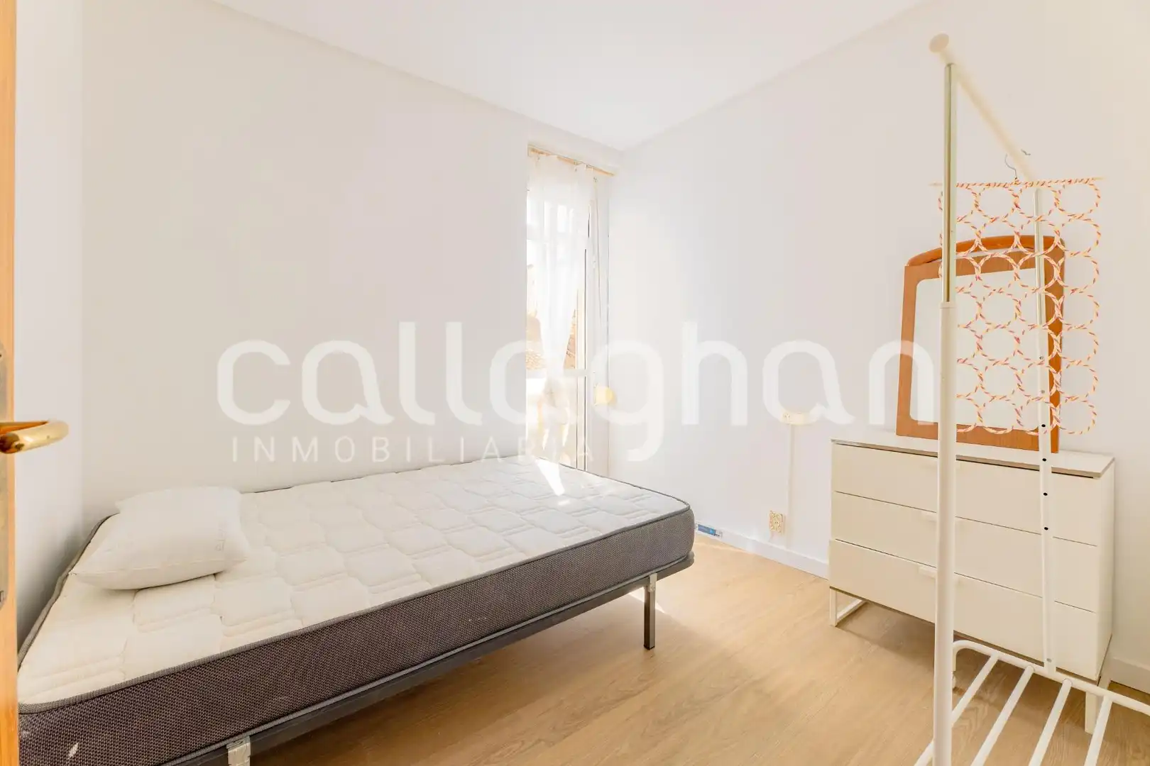 Wohnung zur Miete in Valencia mit Klimaanlage, Abstellraum und Möbliert