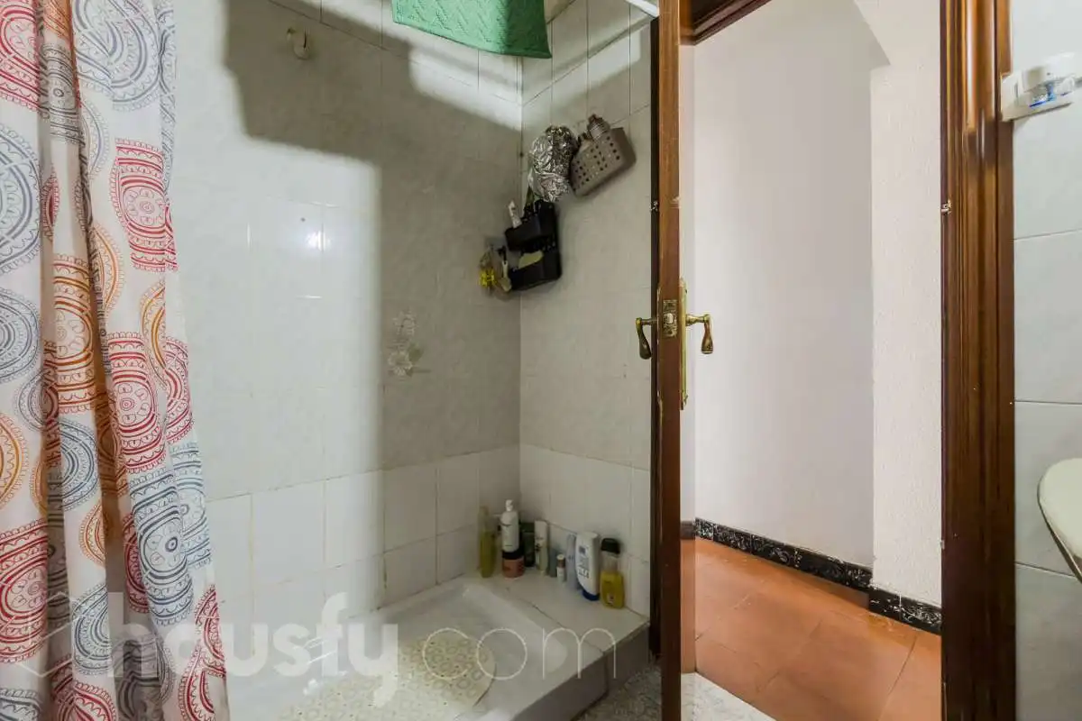 Bany de Pis en venda en Badalona amb Aire condicionat, Terrassa i Balcó