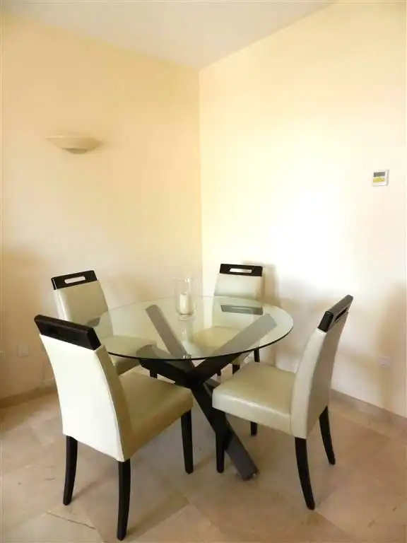 Appartement compact avec terrasse à vendre à Urbanización Los Pinos de Aloha 1, imagen 9