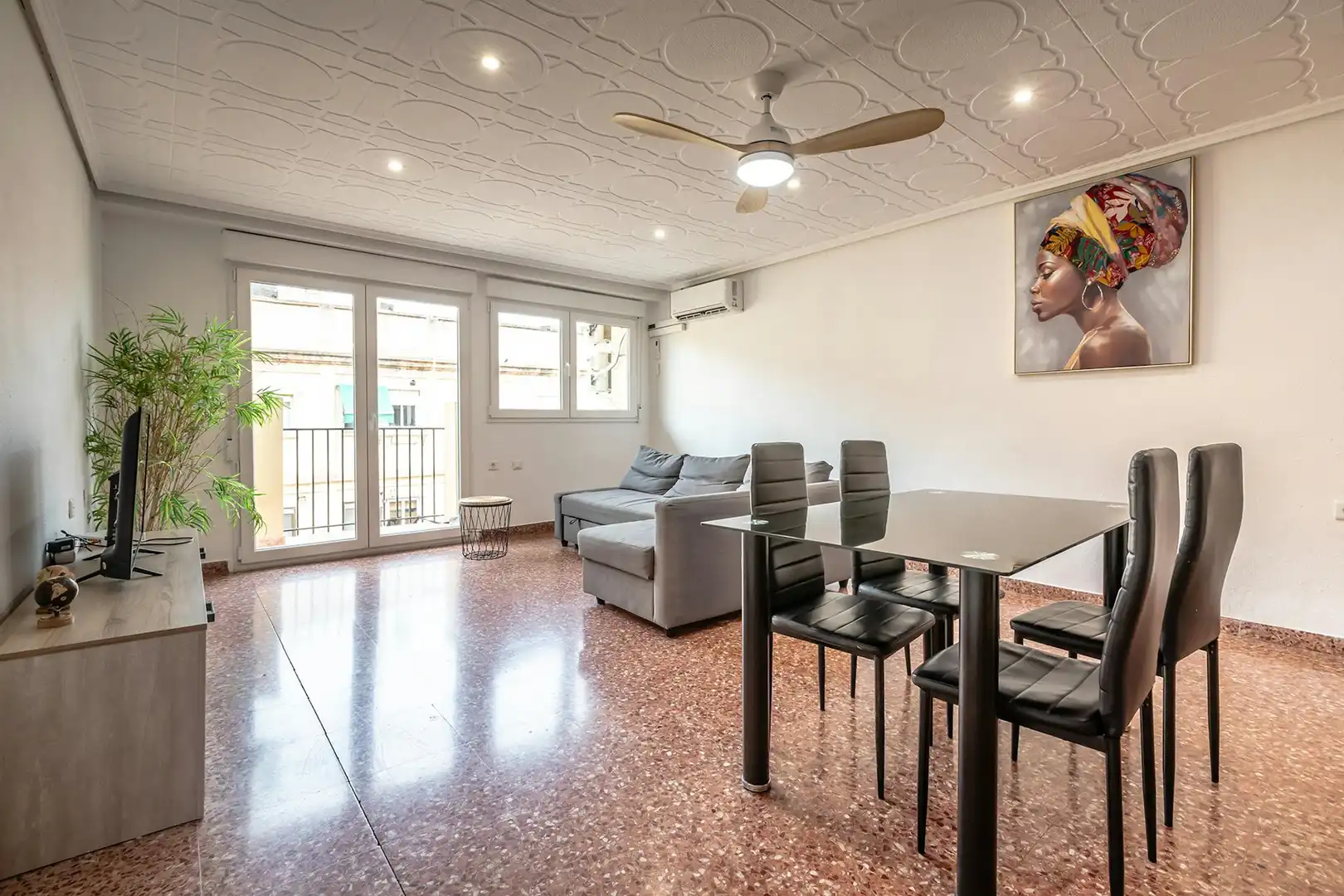 Living room of Flat for share in Valencia  with Air Conditioner, Heating and Furnished