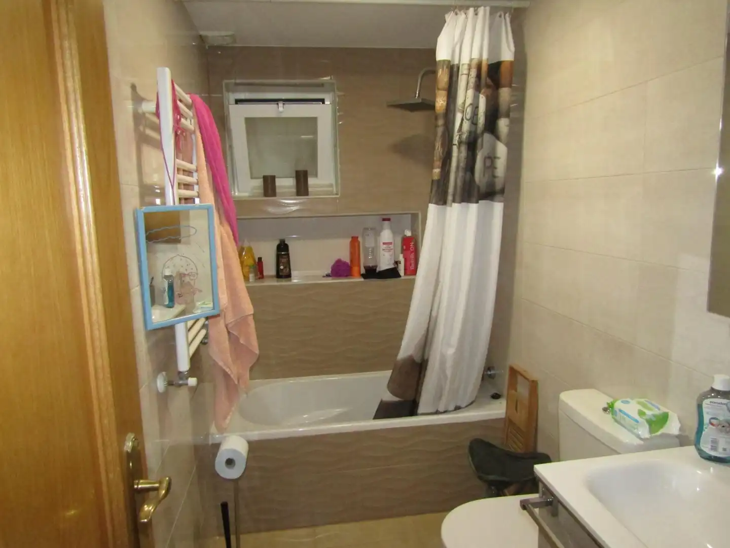 Bathroom of Flat for sale in Torrejón de Ardoz  with Air Conditioner, Heating and Parquet flooring