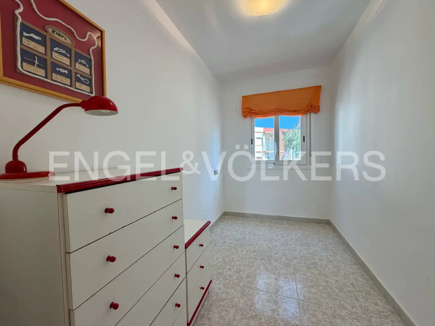 Schlafzimmer von Dachboden zum Verkauf in Salou mit Klimaanlage, Heizung und Terrasse