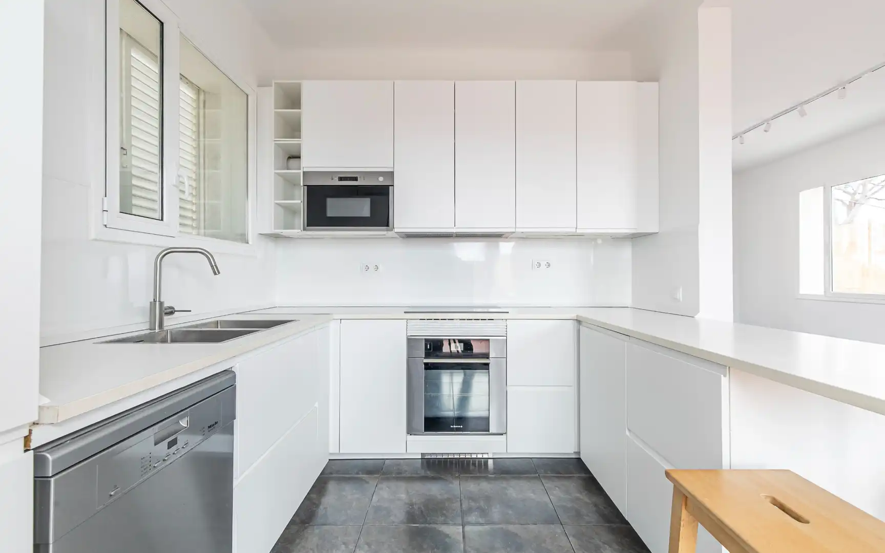 Cocina de Casa o chalet en venta en Viladecans con Aire acondicionado, Calefacción y Jardín privado