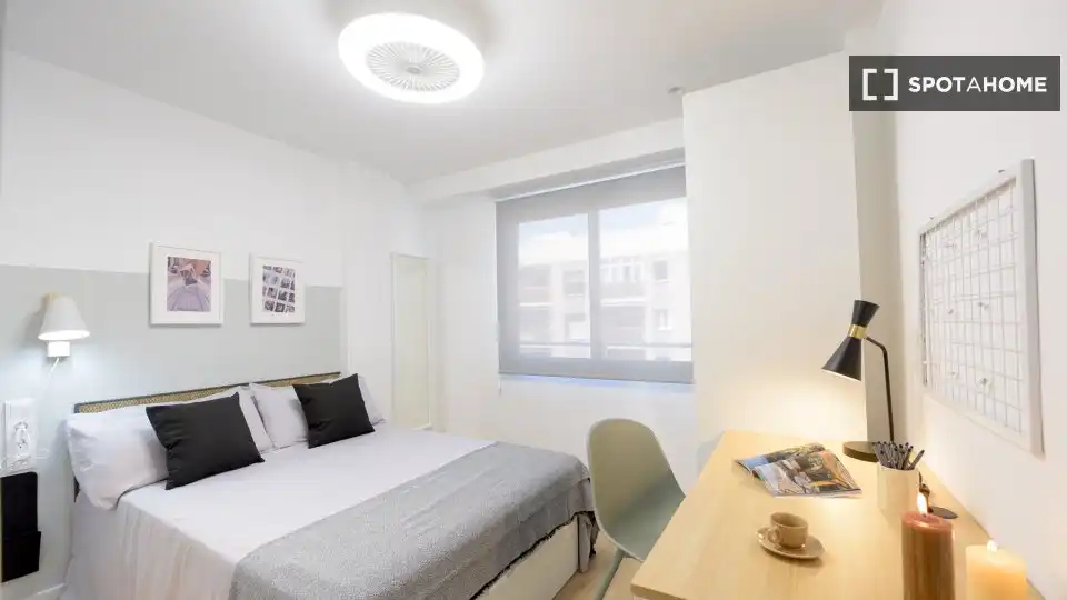 Habitación de Piso para compartir en Valencia con Aire acondicionado, Calefacción y Amueblado