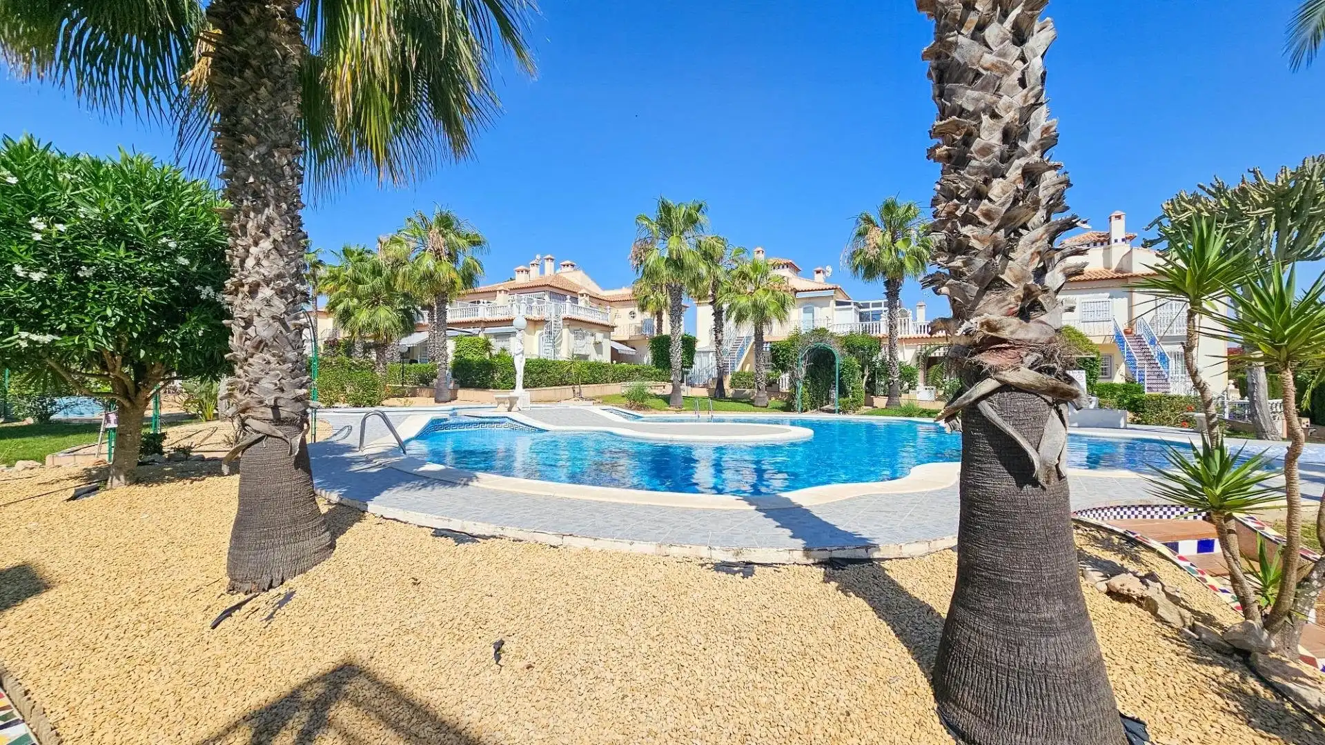 Swimming pool of Houses for sale in Orihuela  with Air Conditioner, Private garden and Swimming Pool