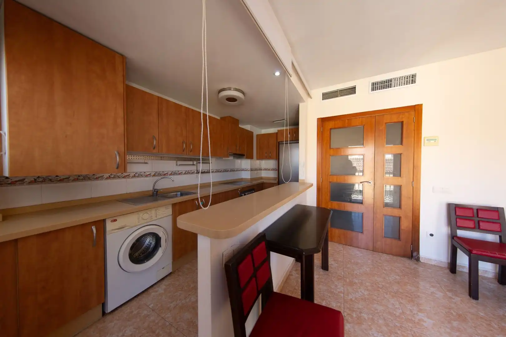 Cuina de Apartament en venda en Alicante / Alacant amb Aire condicionat, Calefacció i Terrassa