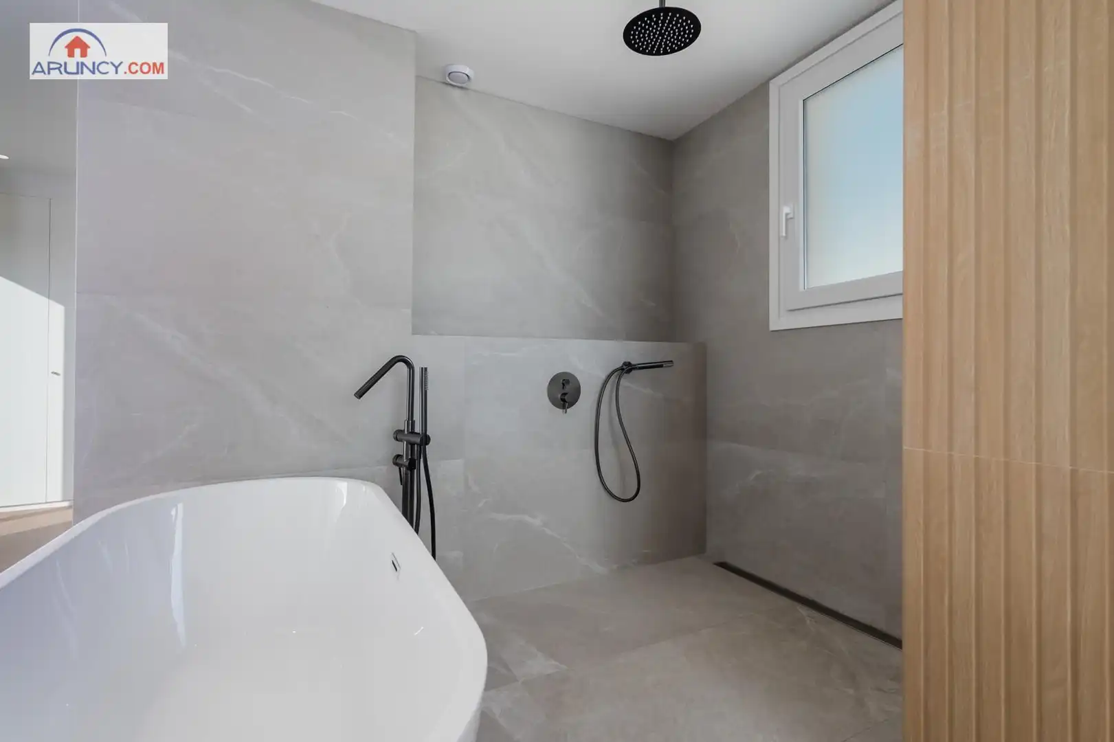 Villa con piscina in affitto a Entrenúcleos, imagen 56