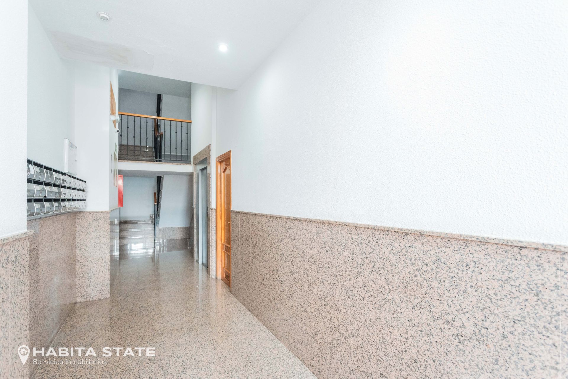 Flat for sale in Roquetas de Mar  with Air Conditioner and Furnished