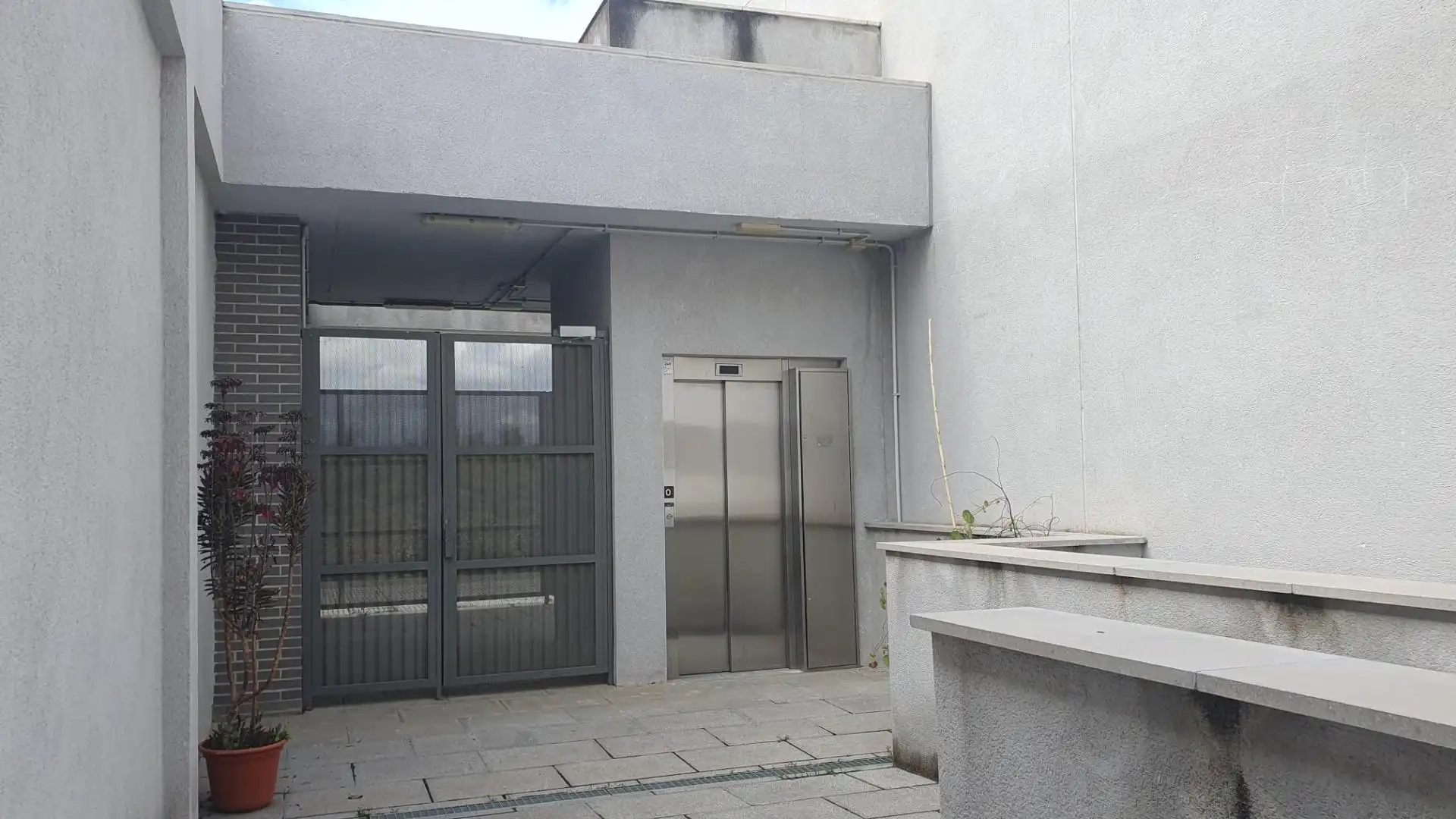 Exterior view of Lofts for sale in Mairena del Aljarafe  with Heating, Terrace and Storage room
