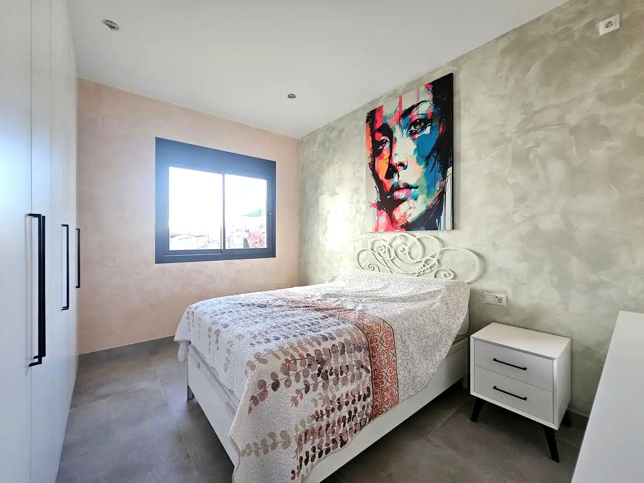 Dormitori de Casa o xalet en venda en Alcalá de Guadaira amb Aire condicionat, Jardí privat i Terrassa
