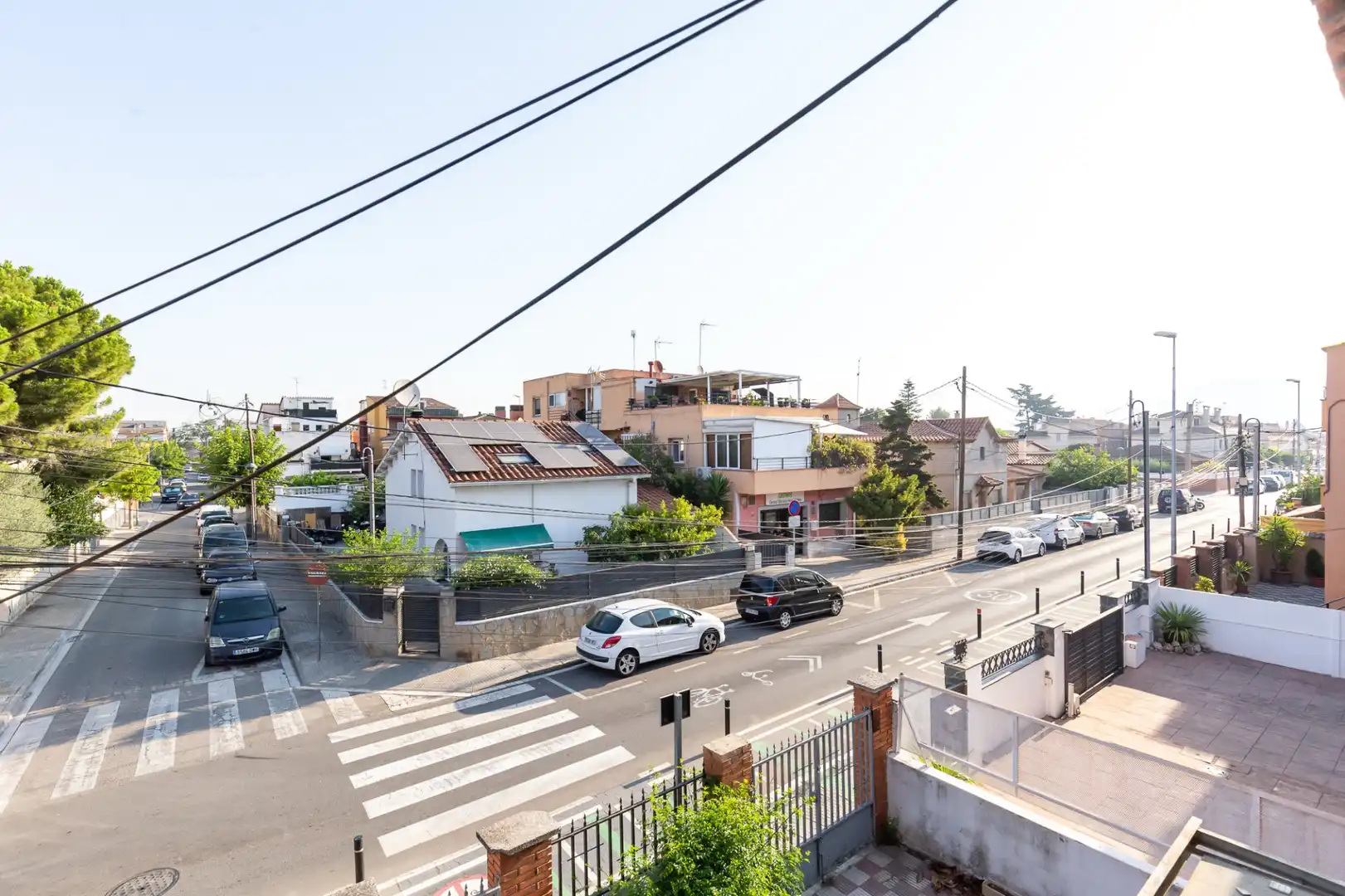Vista exterior de Casa o xalet en venda en Montcada i Reixac amb Aire condicionat, Calefacció i Terrassa