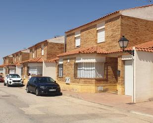 Vista exterior de Casa o xalet en venda en Cabezamesada amb Calefacció