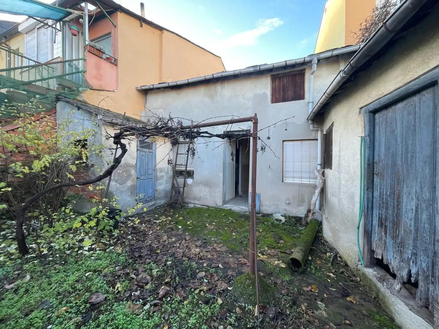Vista exterior de Casa o chalet en venta en Ponferrada con Jardín privado