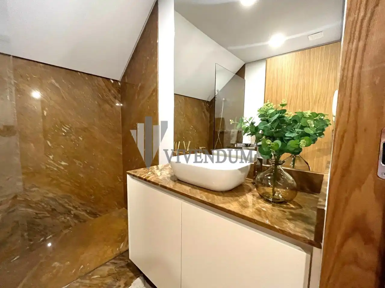 Bathroom of Duplexes for sale in Vigo   with Heating and Terrace