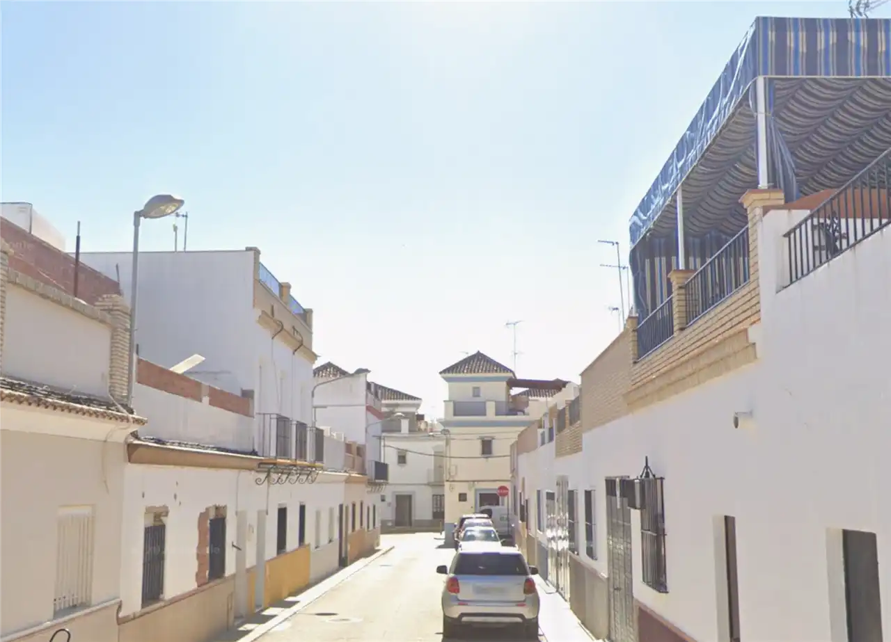Vista exterior de Casa adosada en venda en Marchena