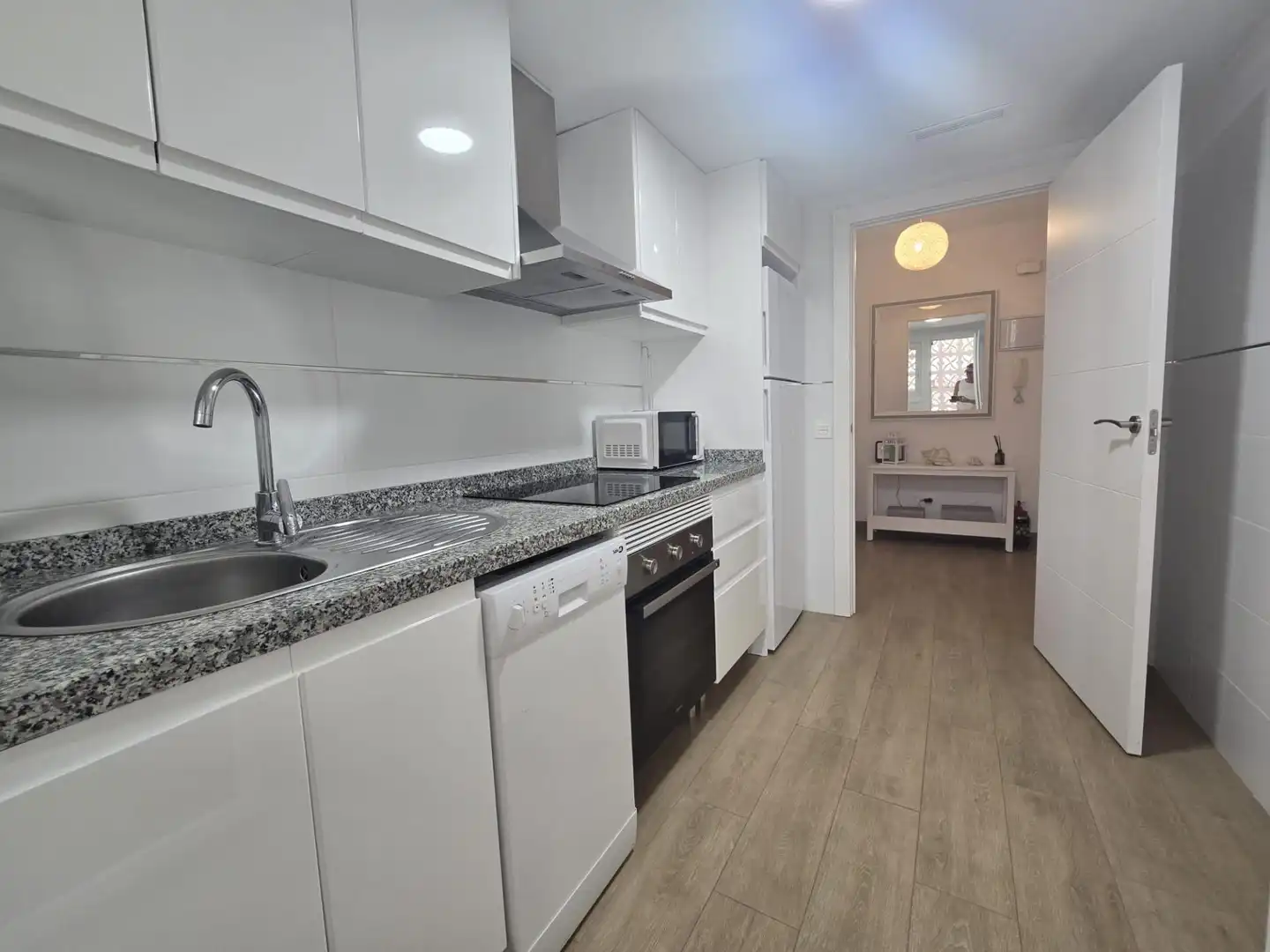 Küche von Wohnung zur Miete in Torremolinos mit Klimaanlage, Terrasse und Möbliert