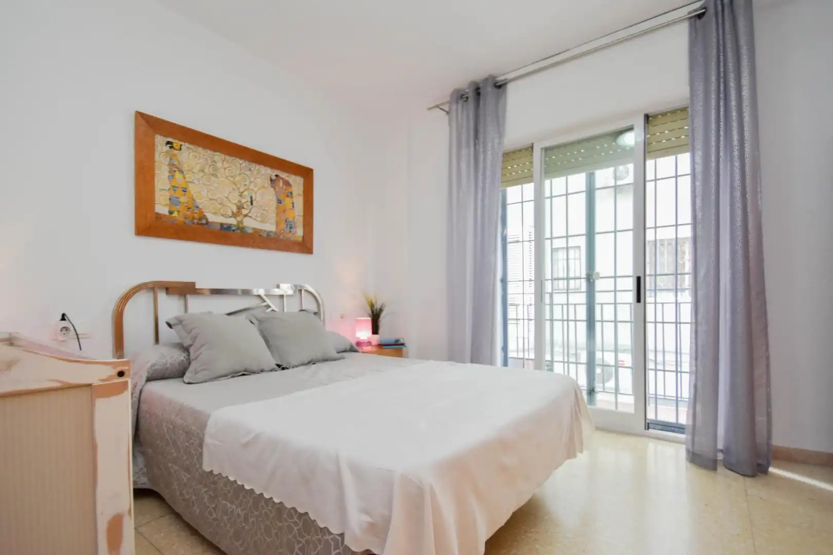 Bedroom of Flat for sale in Granada  with Balcony