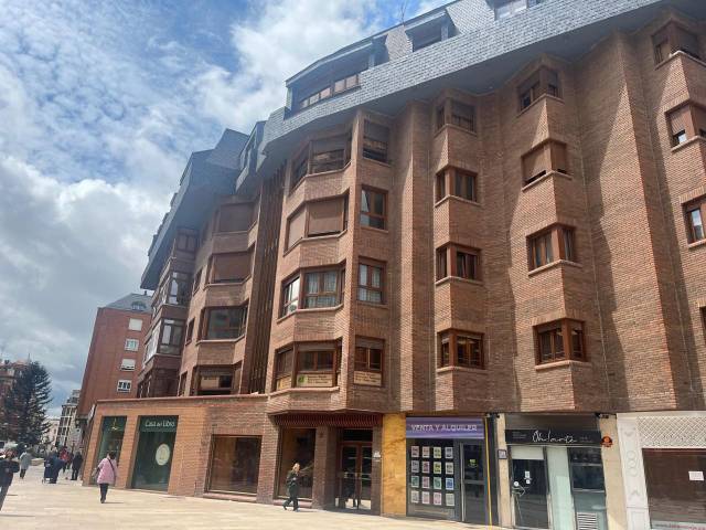 Piso en Venta en Del Cid Campeador en Casco Antiguo