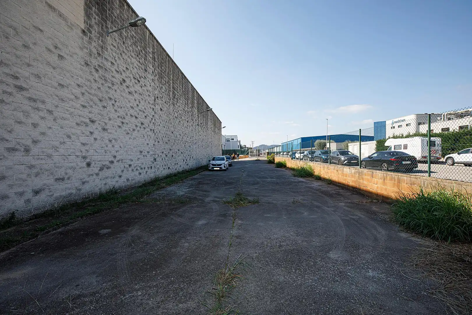 Vista exterior de Nave industrial en venta en Celrà, Girona
