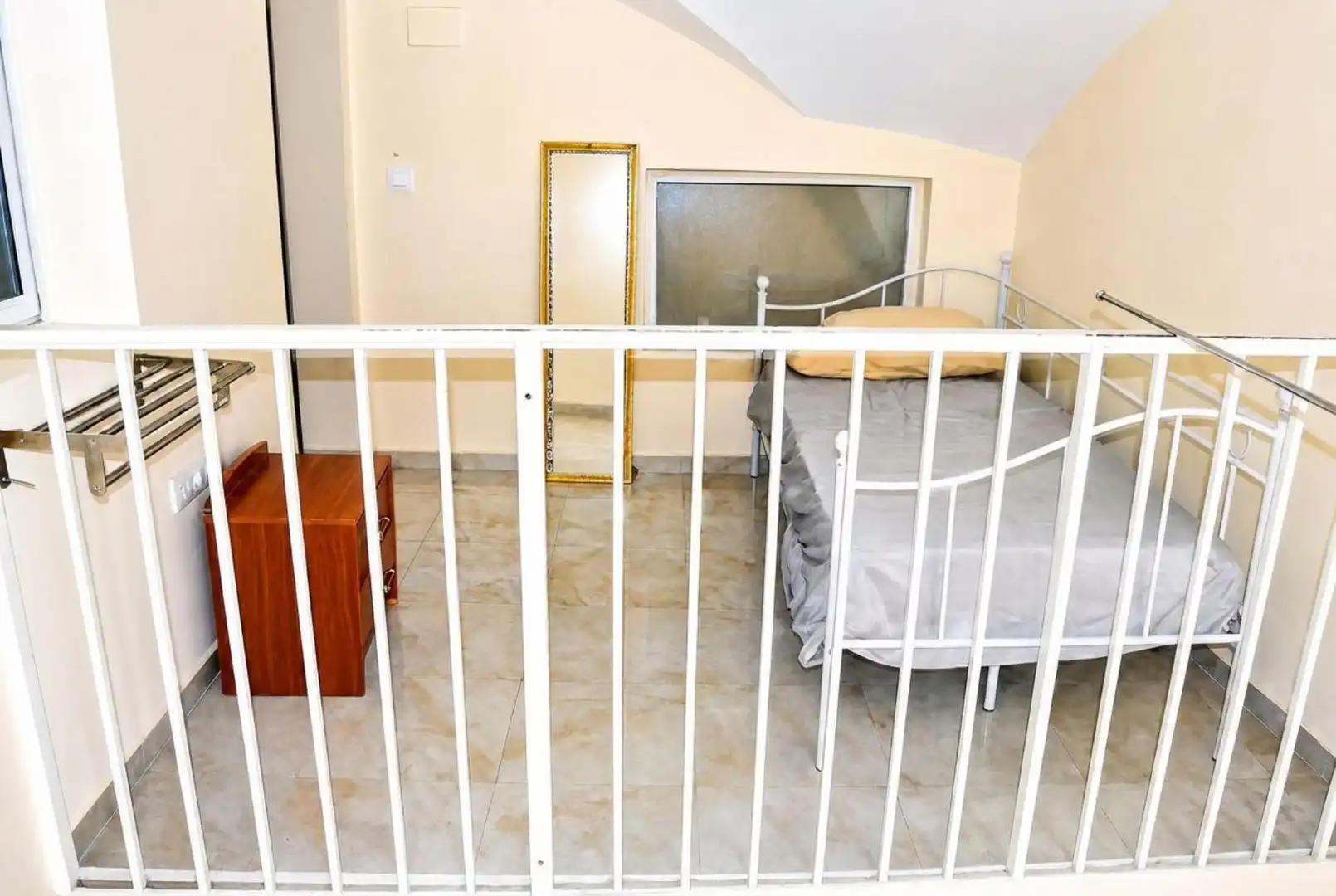 Habitación de Apartamento en venta en Cáceres con Aire acondicionado