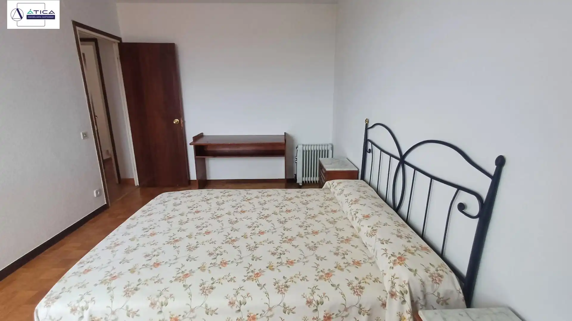 Bedroom of Flat for sale in Santander  with Parquet flooring and Terrace
