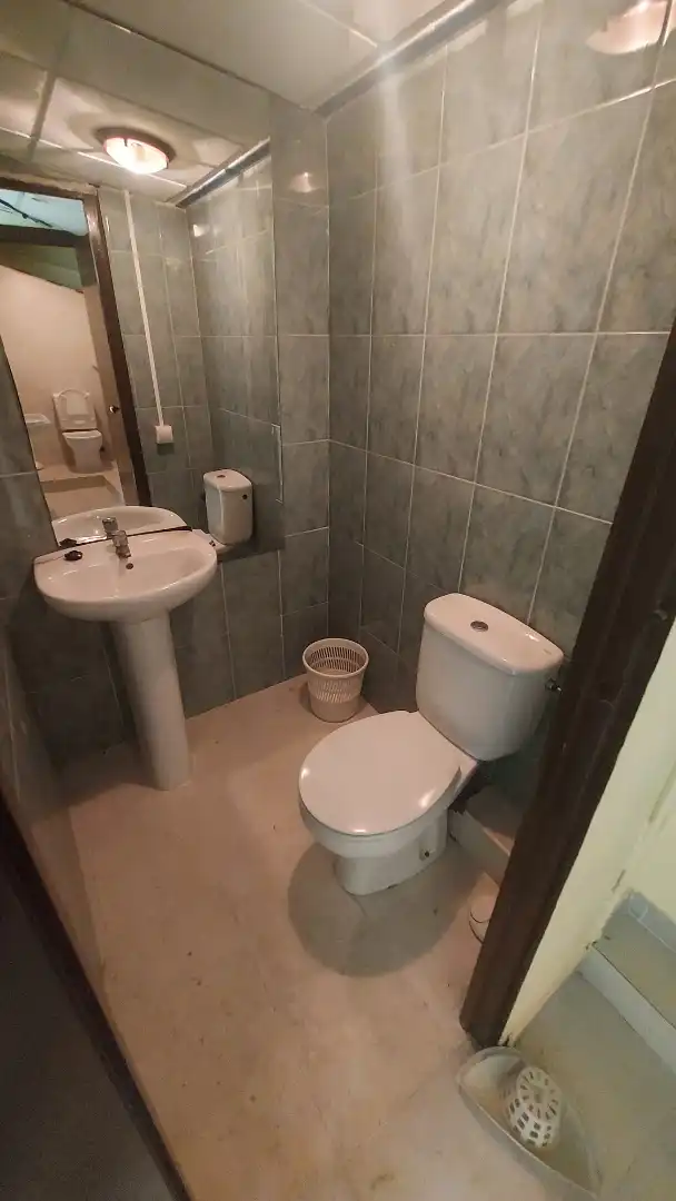 Bany de Local de lloguer en Cártama