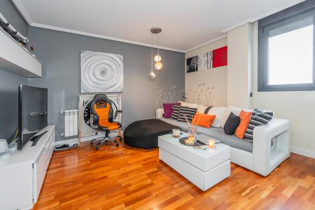 Piso en Venta en Calle Calle de César Cort Botí, 85 en Valdebebas - Valdefuentes