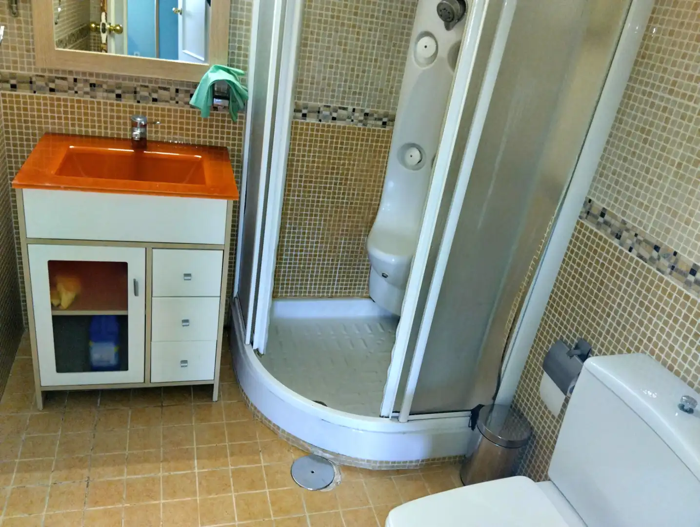 Baño de Casa adosada en venta en San Lorenzo de El Escorial con Aire acondicionado, Calefacción y Jardín privado