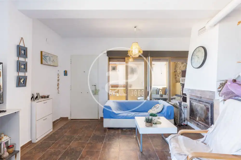 Sala d'estar de Casa adosada en venda en Sueca amb Calefacció, Terrassa i Traster