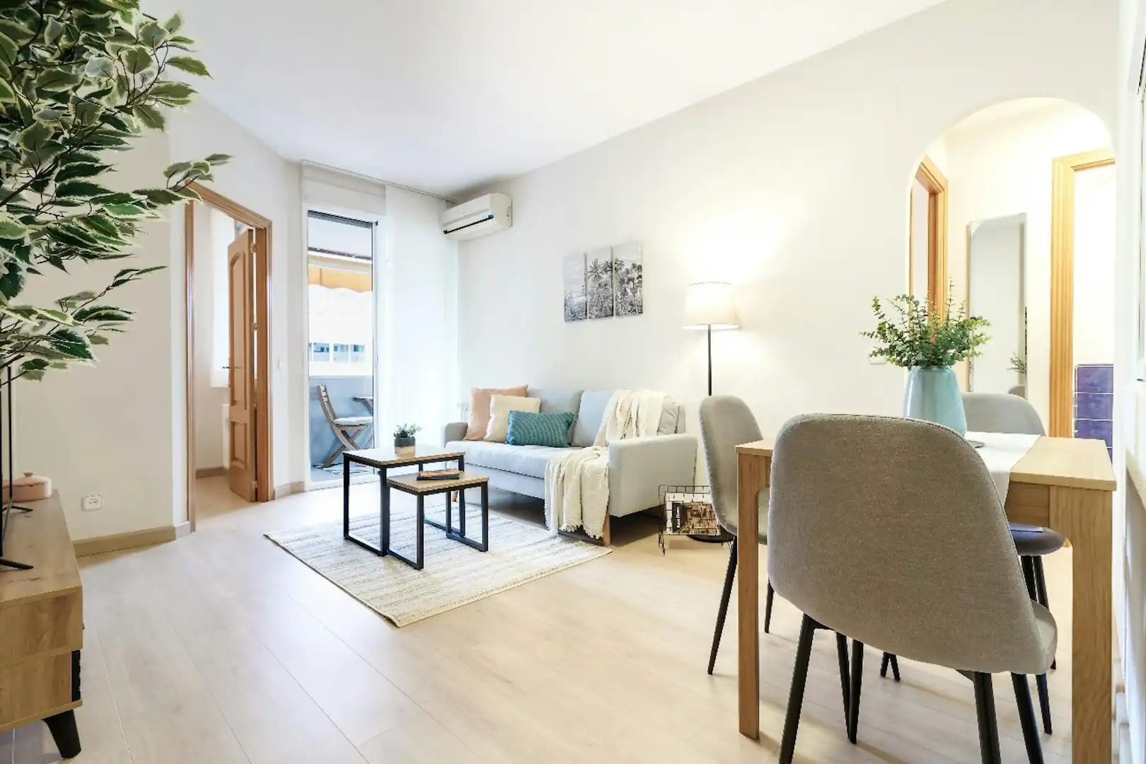Sala de estar de Piso de alquiler en Madrid con Aire acondicionado, Calefacción y Amueblado