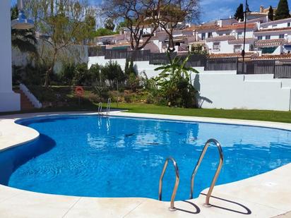 Swimming pool of Single-family semi-detached for sale in Fuengirola  with Terrace and Community pool