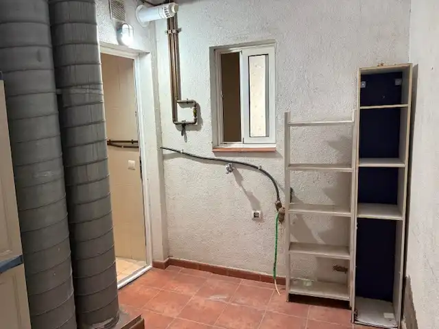 Badezimmer von Wohnung zum Verkauf in Barcelona mit Abstellraum und Alarm