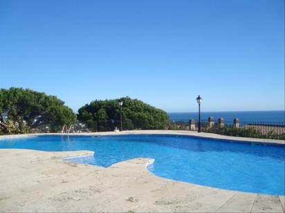 Swimming pool of Apartment for sale in Sant Feliu de Guíxols  with Heating, Terrace and Community pool