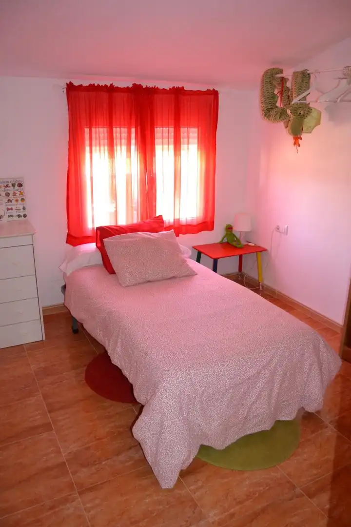 Casa adosada en venta en Villahermosa del Campo