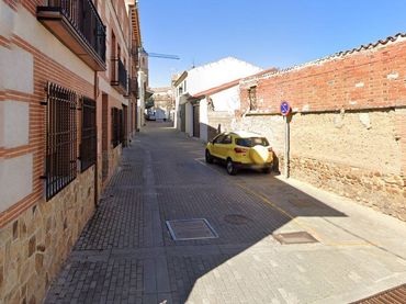 Local comercial en venta en Calle FRAGUA