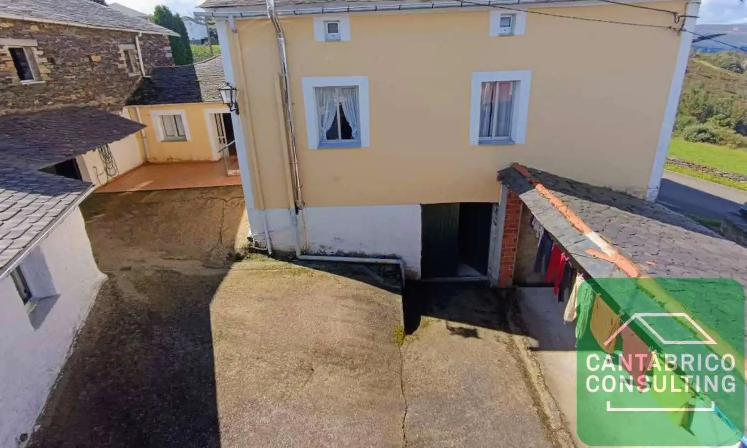 Vista exterior de Finca rústica en venda en Villayón amb Calefacció, Parquet i Terrassa