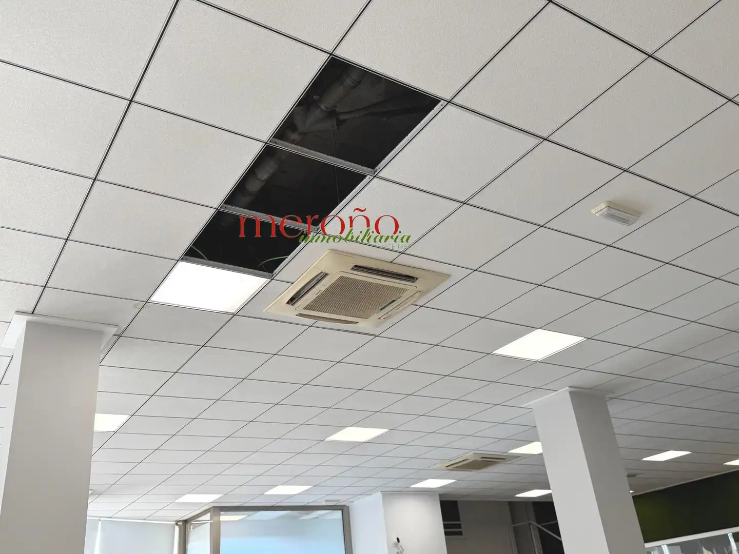 Local de alquiler en Elche / Elx con Aire acondicionado
