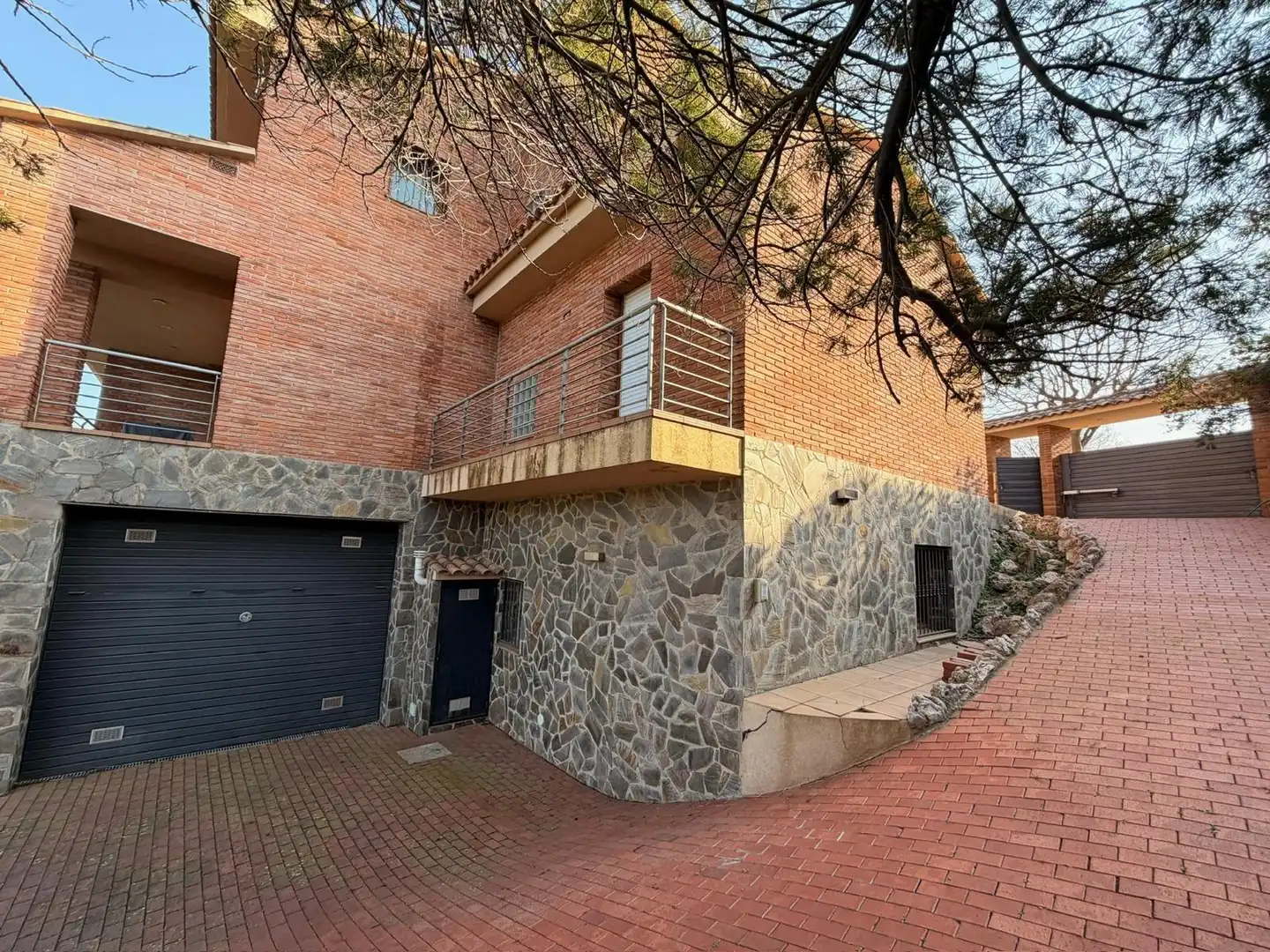 Vista exterior de Casa o xalet en venda en Sant Pol de Mar amb Aire condicionat, Calefacció i Jardí privat
