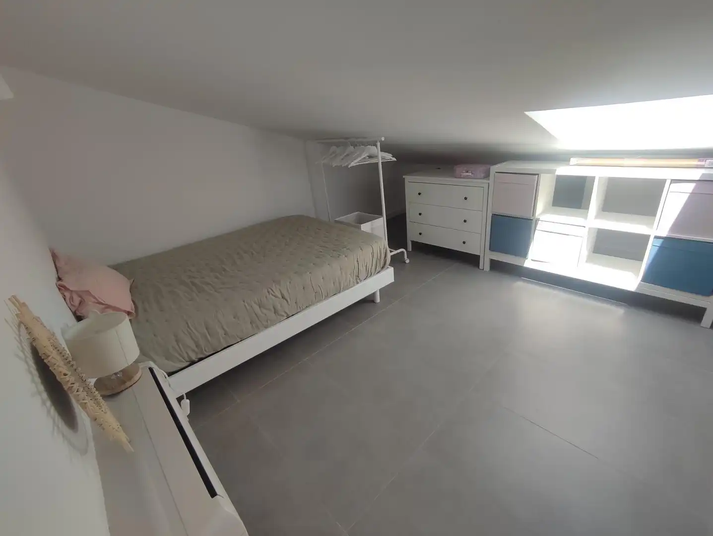 Habitación de Dúplex de alquiler en Palamós con Aire acondicionado, Terraza y Amueblado