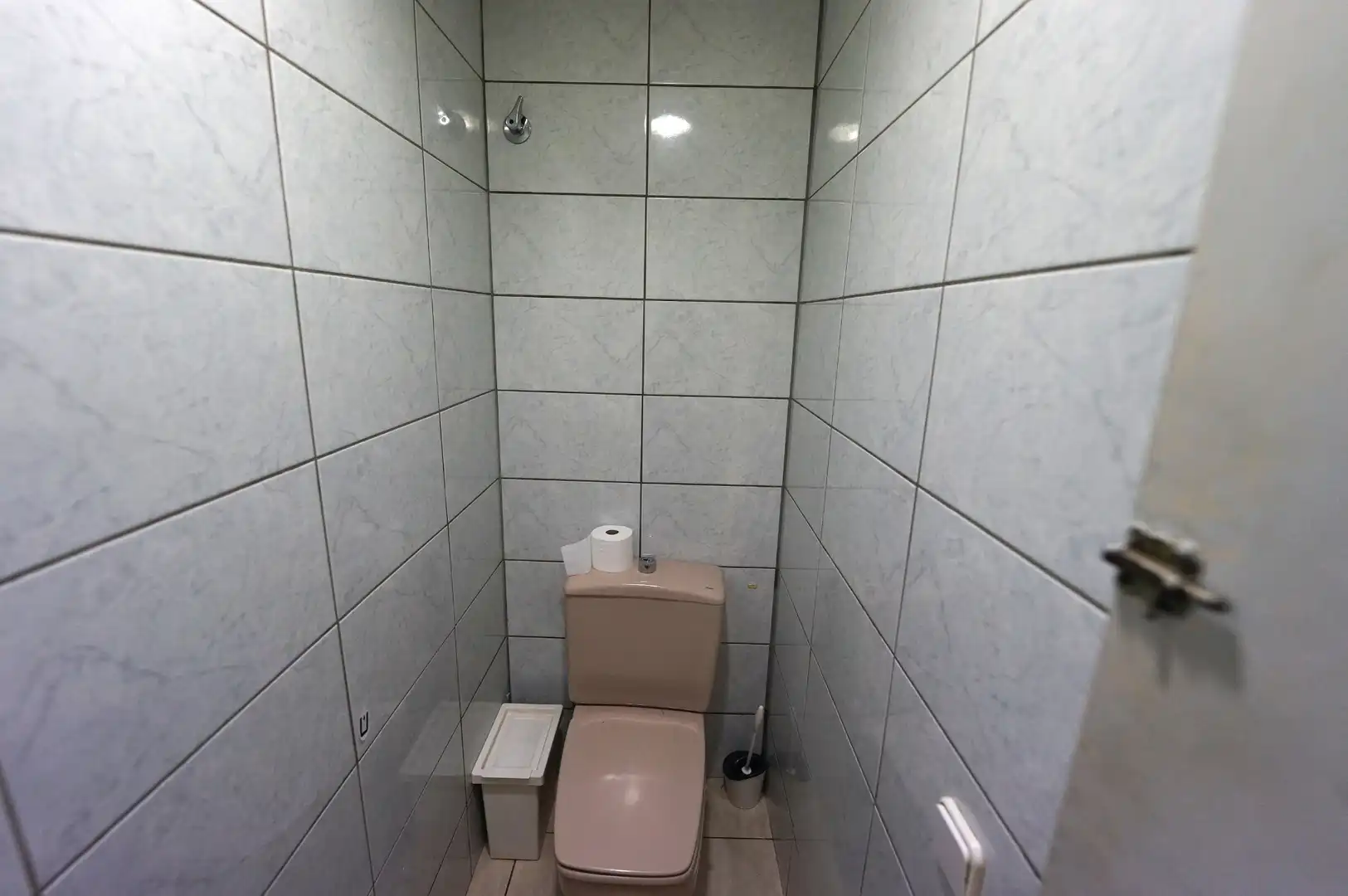 Local comercial en traspàs a Carrer de Emilia Pardo Bazán 14, imagen 13