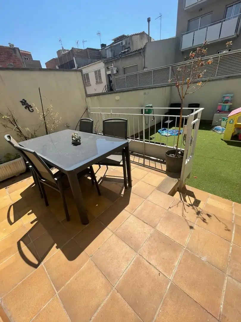 Terraza de Casa adosada en venta en Montcada i Reixac con Aire acondicionado, Jardín privado y Terraza