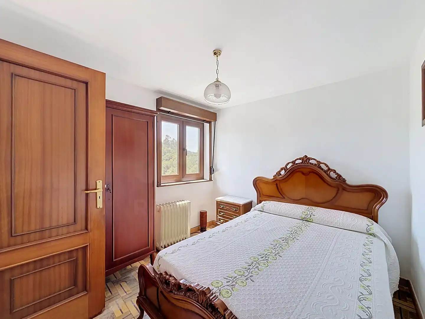 Dormitori de Casa o xalet en venda en Pontevedra Capital  amb Calefacció i Terrassa