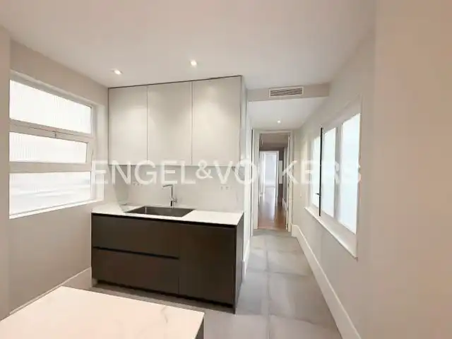Cocina de Piso de alquiler en Madrid con Aire acondicionado, Calefacción y Parquet