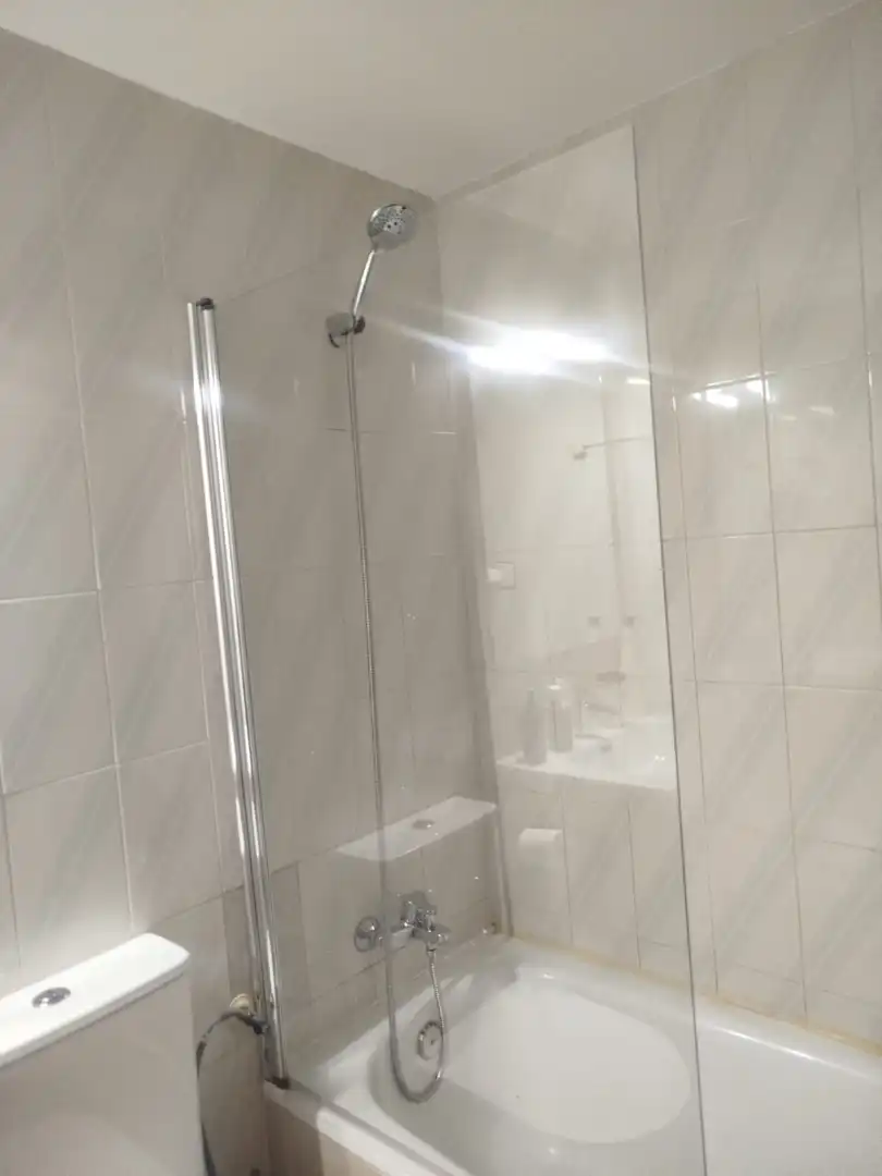 Badezimmer von Wohnungen zur Miete in Zaragoza mit Heizung, Möbliert und Ofen