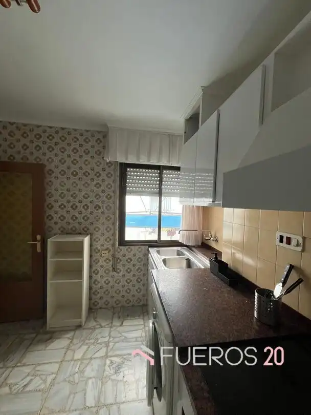 Flat with terrace for sale in Lasesarre, imagen 13