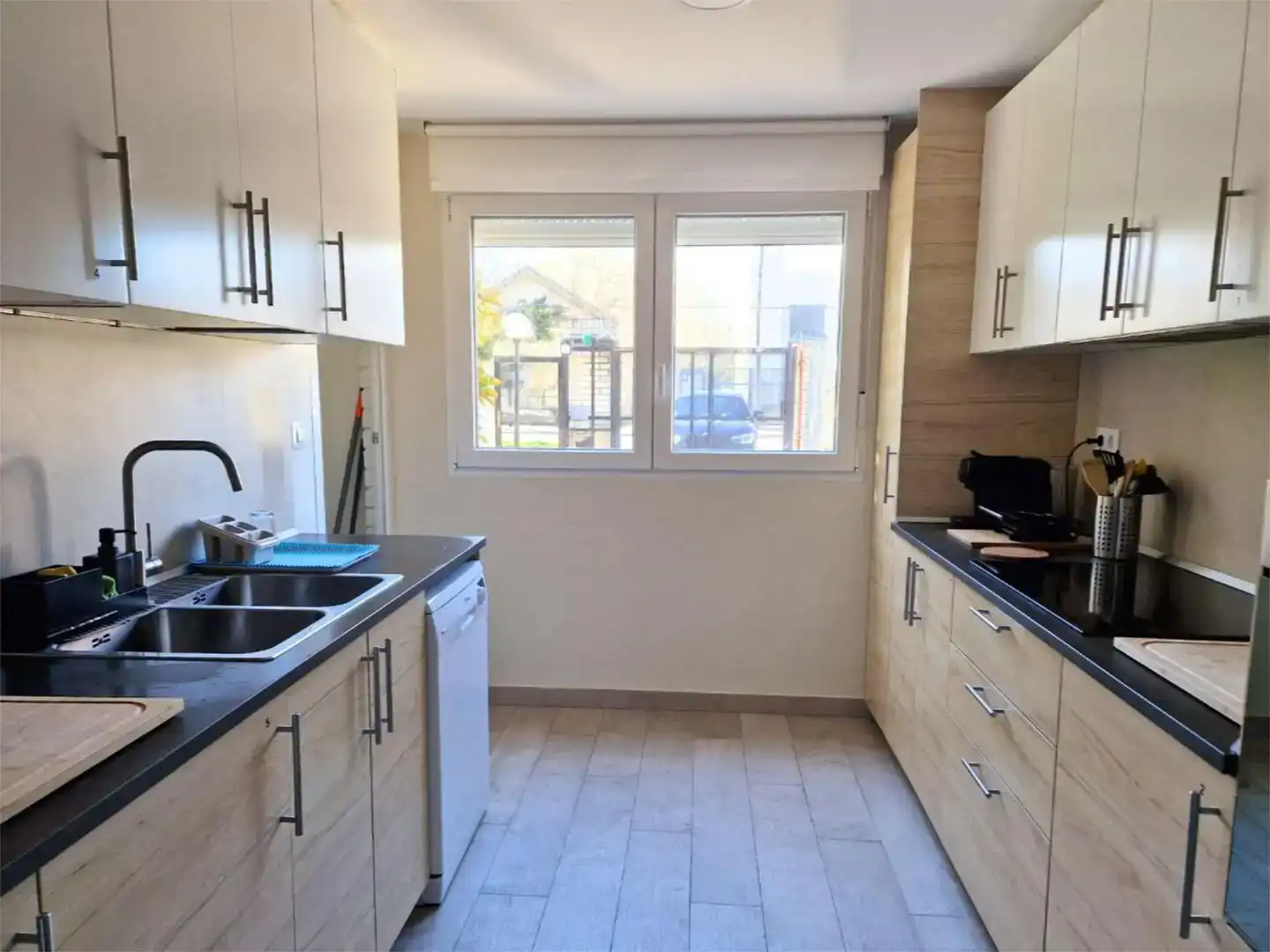 Cocina de Casa o chalet para compartir en Madrid con Aire acondicionado, Jardín privado y Parquet