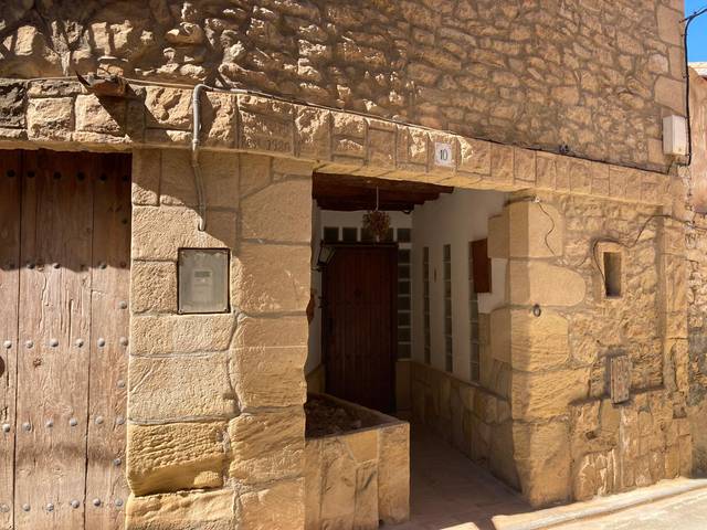 Casa-chalet en Venta en Valdealgorfa